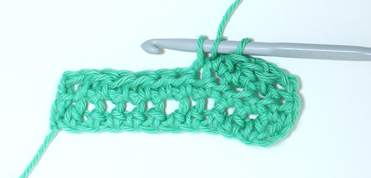 How_to_decrease_crochet_htr_step_02