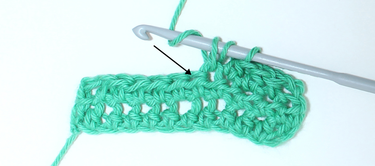 How_to_decrease_crochet_htr_step_03