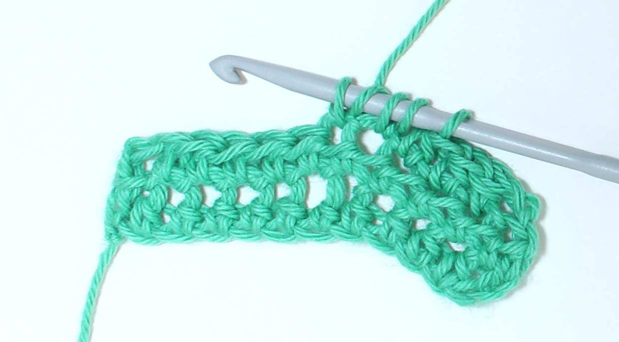 How_to_decrease_crochet_htr_step_04