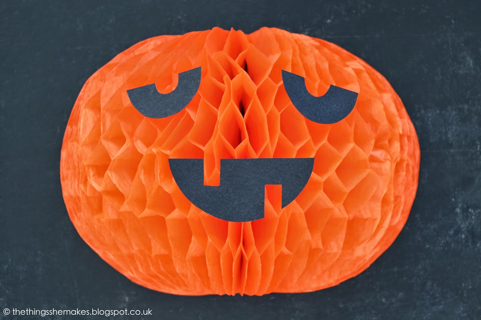 Honeycomb paper pumpkin – The Things She Makes