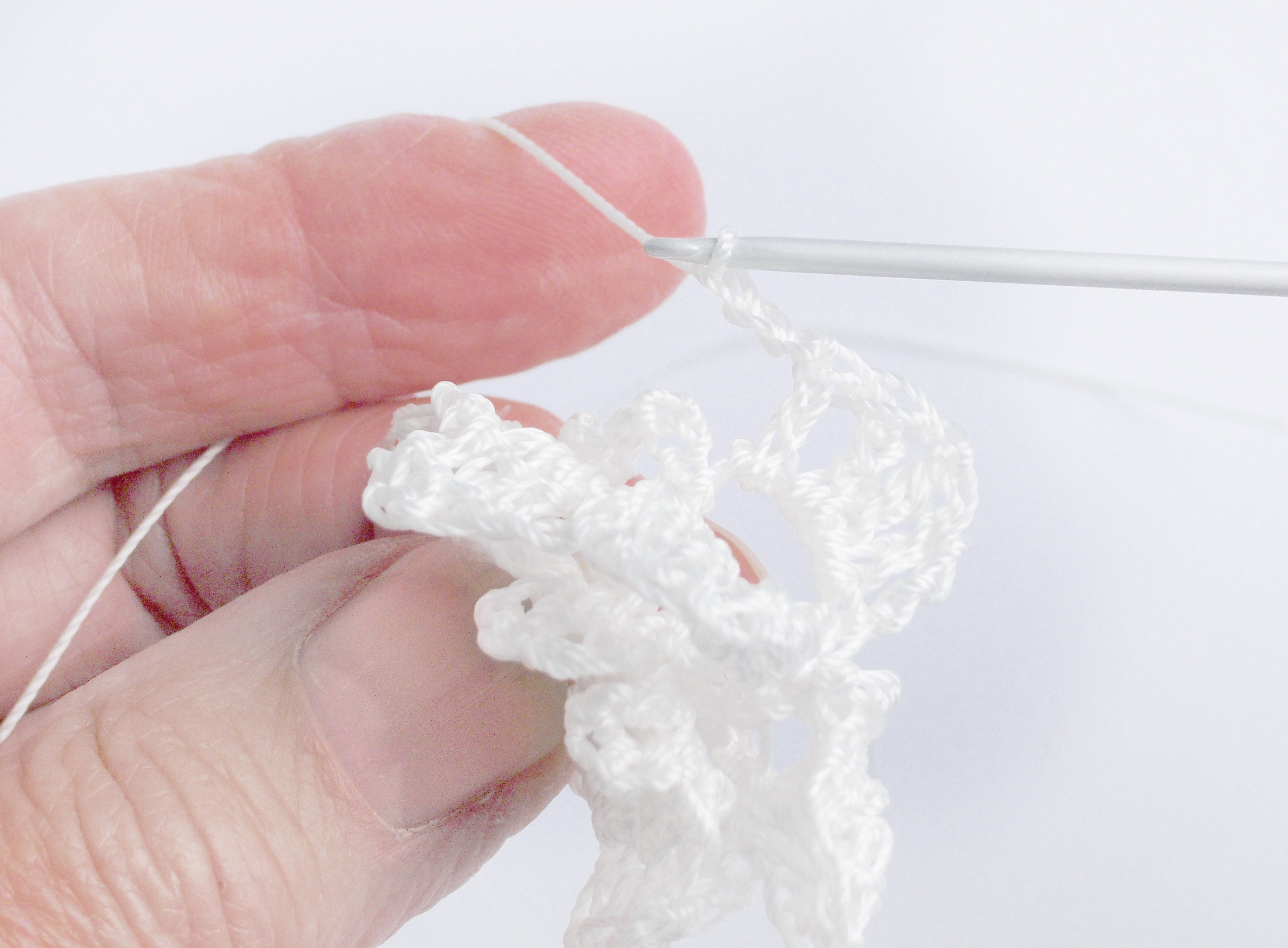 How to make a crochet flower hair clip – step 6
