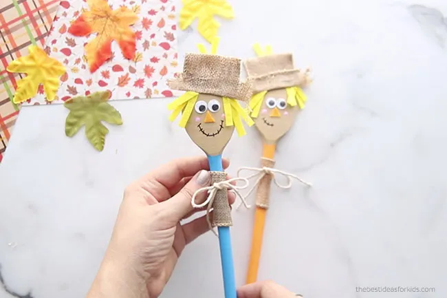 easy fall craft kids Wooden Spoon Scarecrow