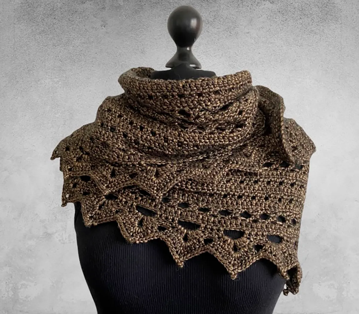 dream_and_shine_free_shawl_crochet_pattern