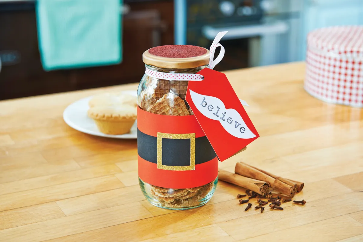 DIY Christmas Jars - Santa Jar