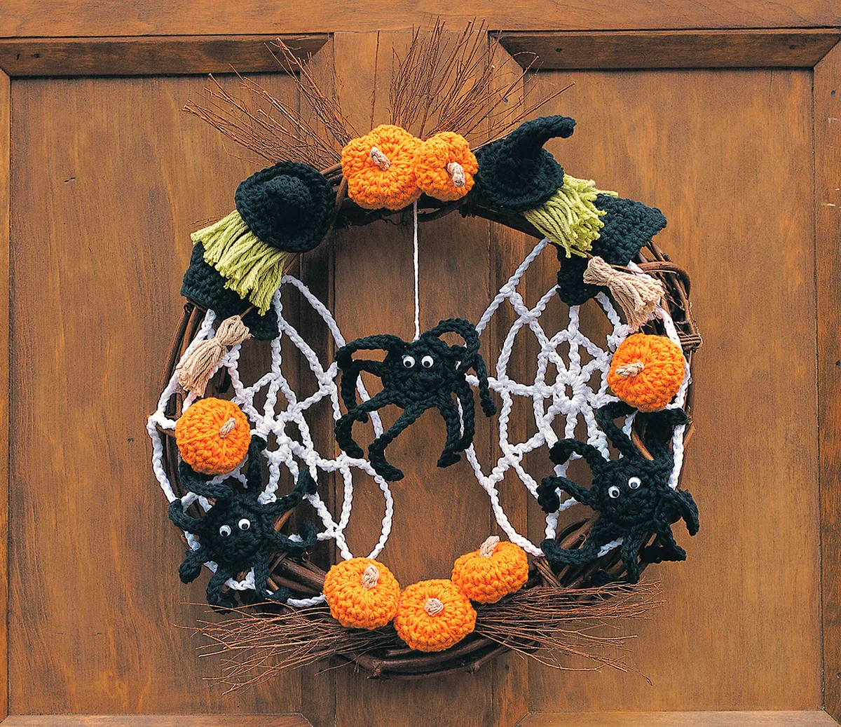 Free Halloween wreath crochet pattern