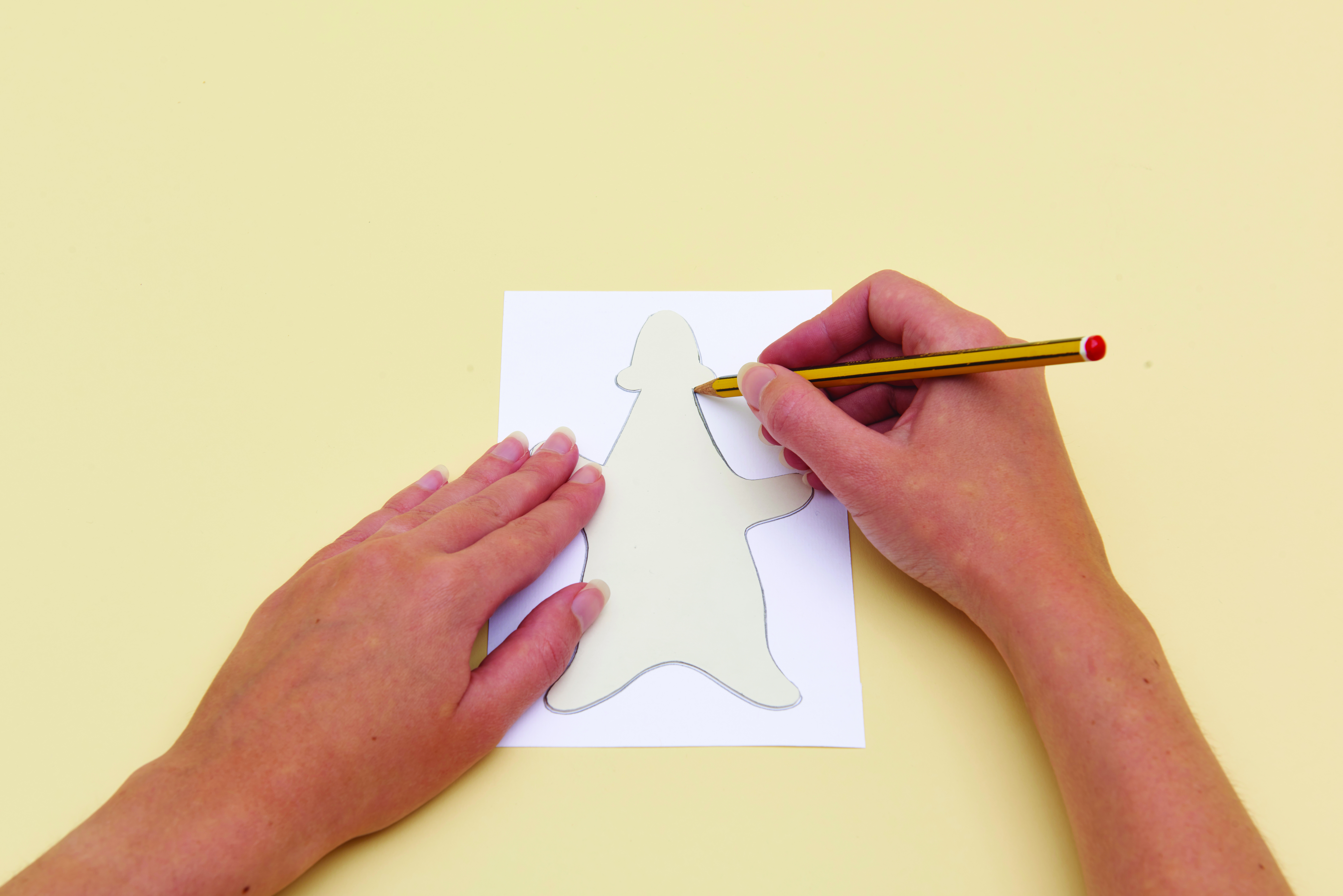 How to make a DIY polar bear card – step 1