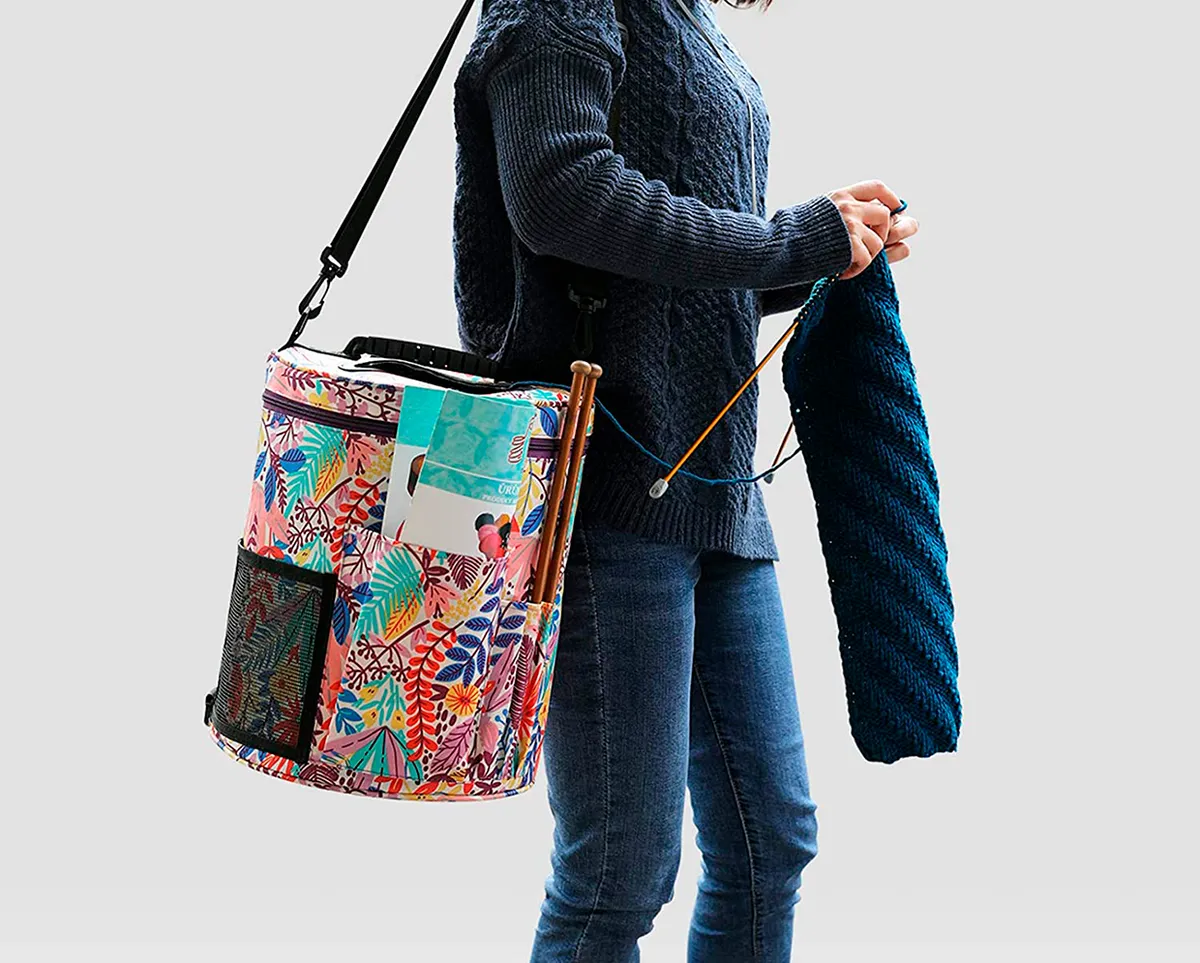 best crochet accessories - yarn bag 2