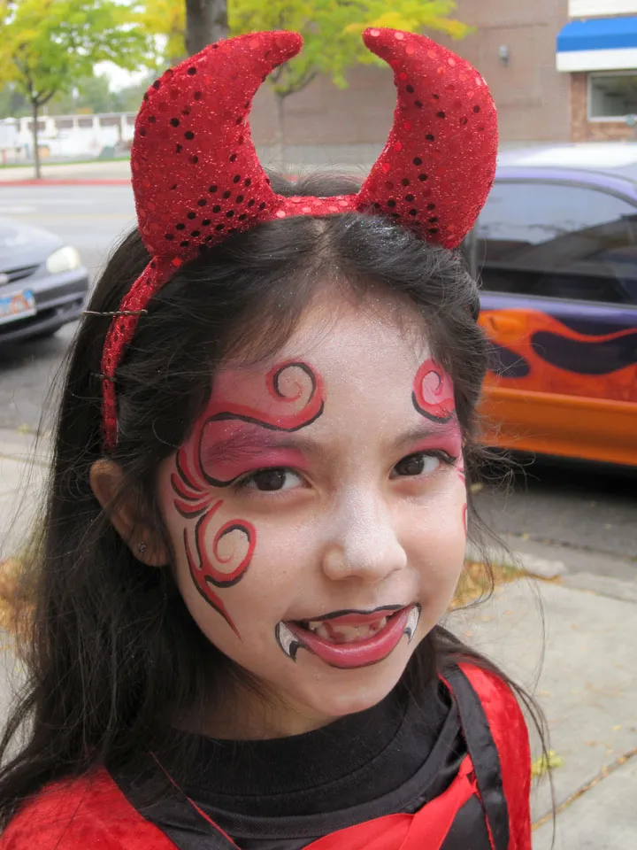 30 Easy Halloween Face Paint Ideas - Halloween Makeup Ideas for Kids 2021
