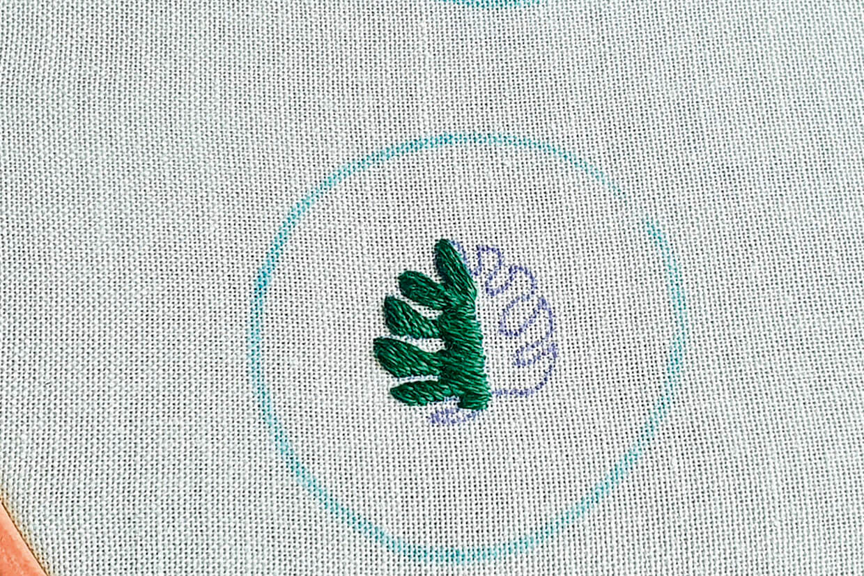 embroidered buttons leaf