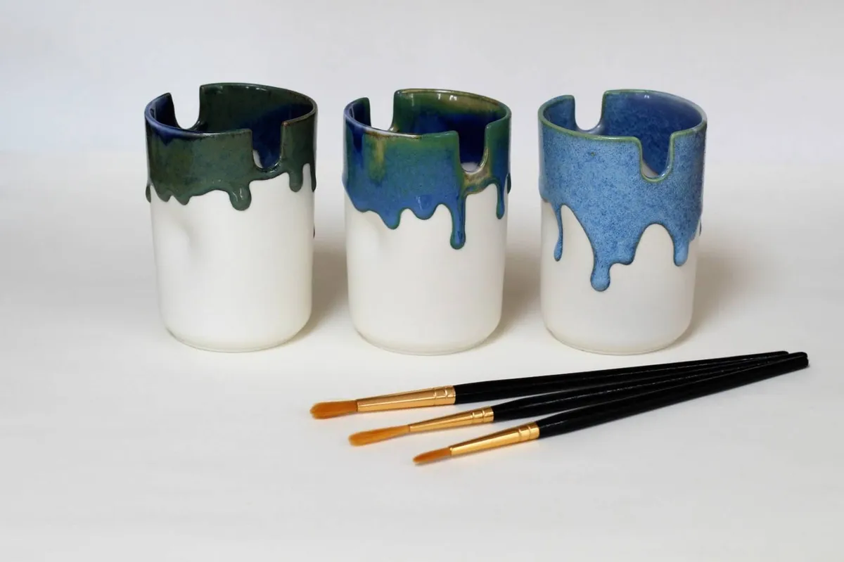 Gifts for artists – paintbrush holder