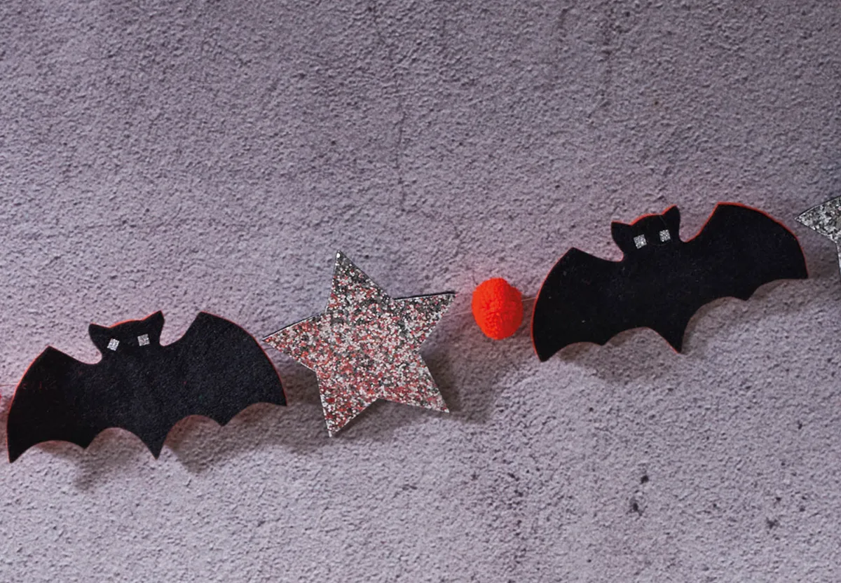 Halloween sewing patterns – bat garland