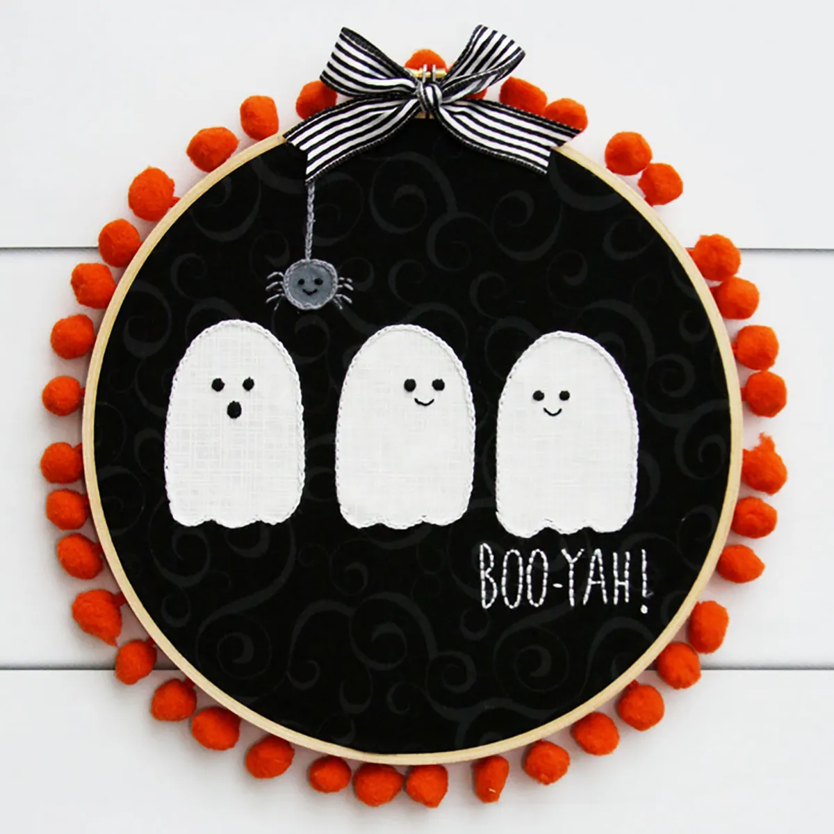 Halloween sewing patterns – ghostie hoop art