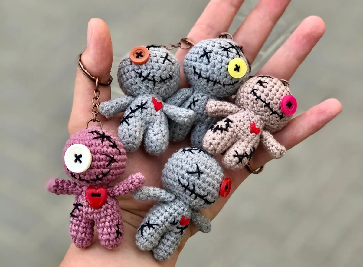 voodoo dolls crochet pattern