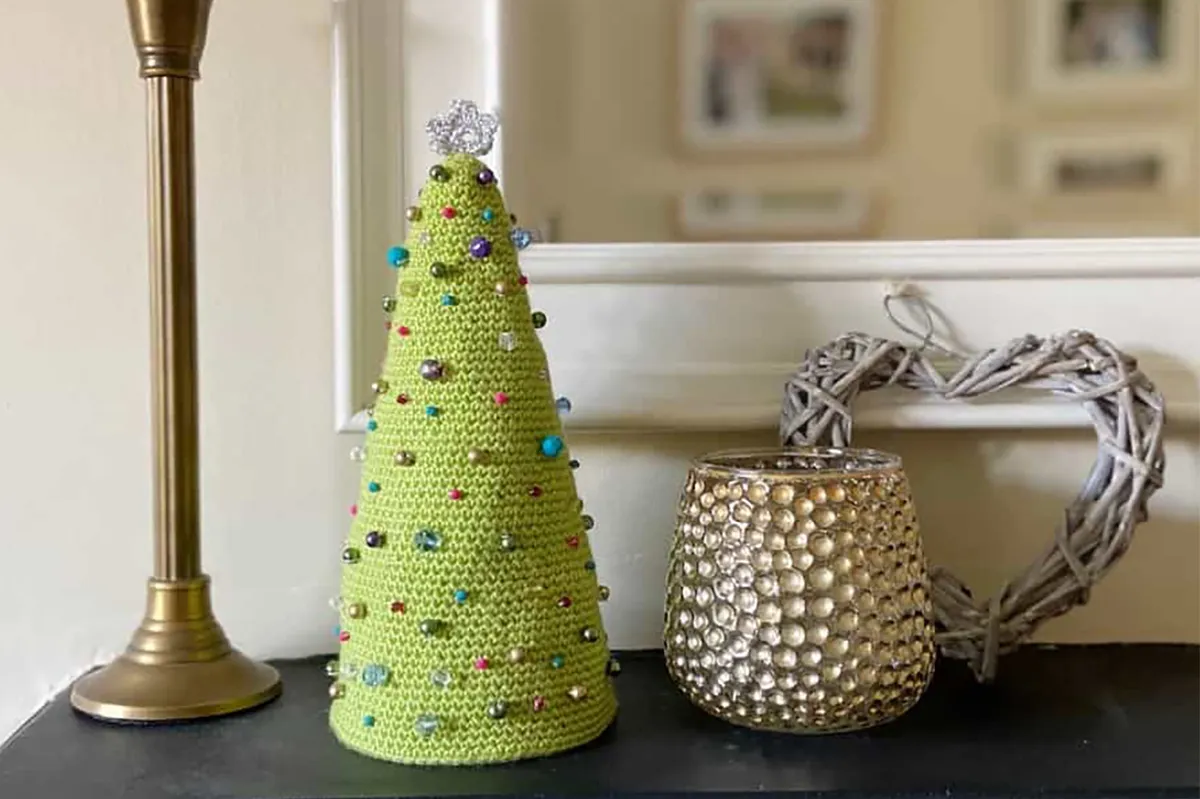 Beaded-Amigurumi-Crochet-Christmas-Tree-Pattern
