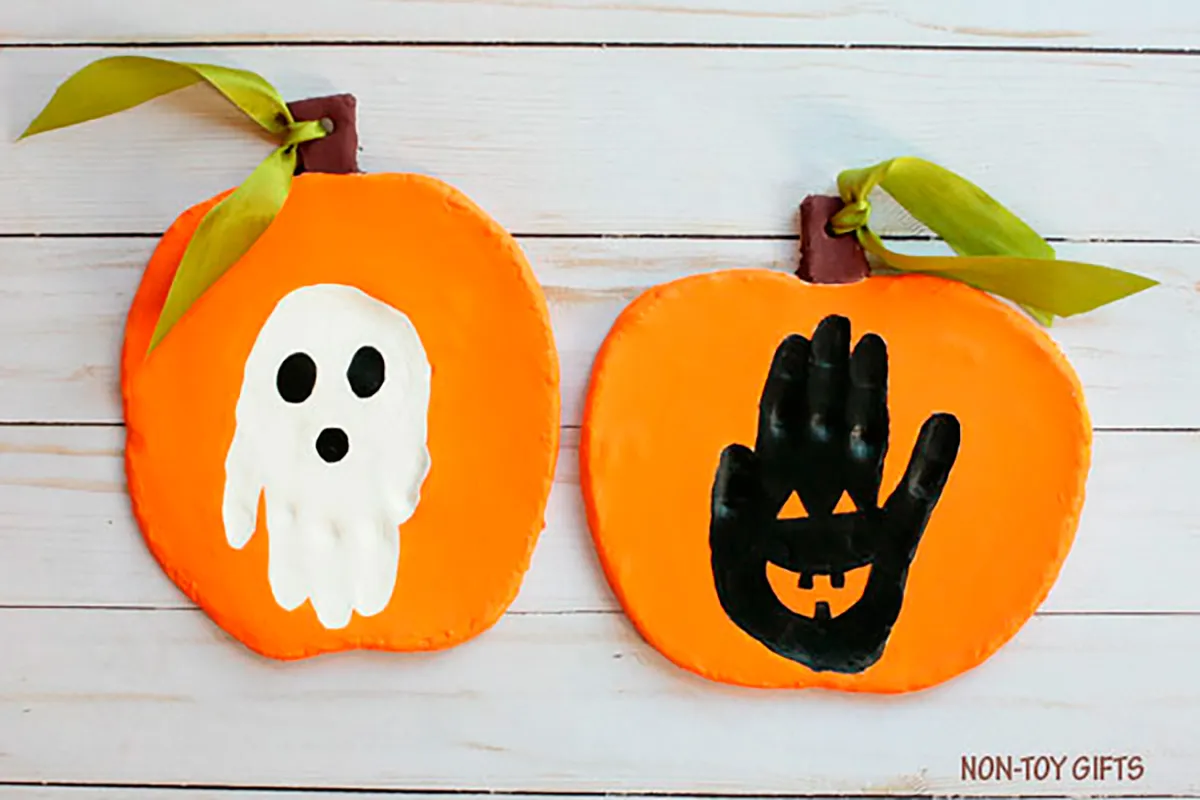 Halloween crafts for kids Handprint keepsake