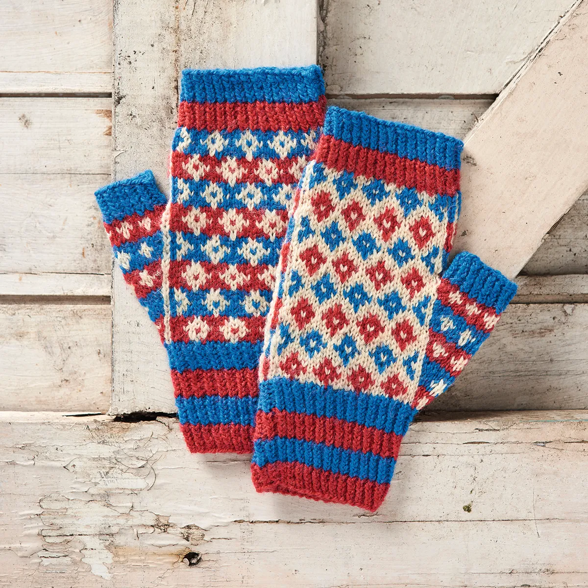 Easy Fingerless Mitts (Mittens): A Free Knitting Pattern - FeltMagnet