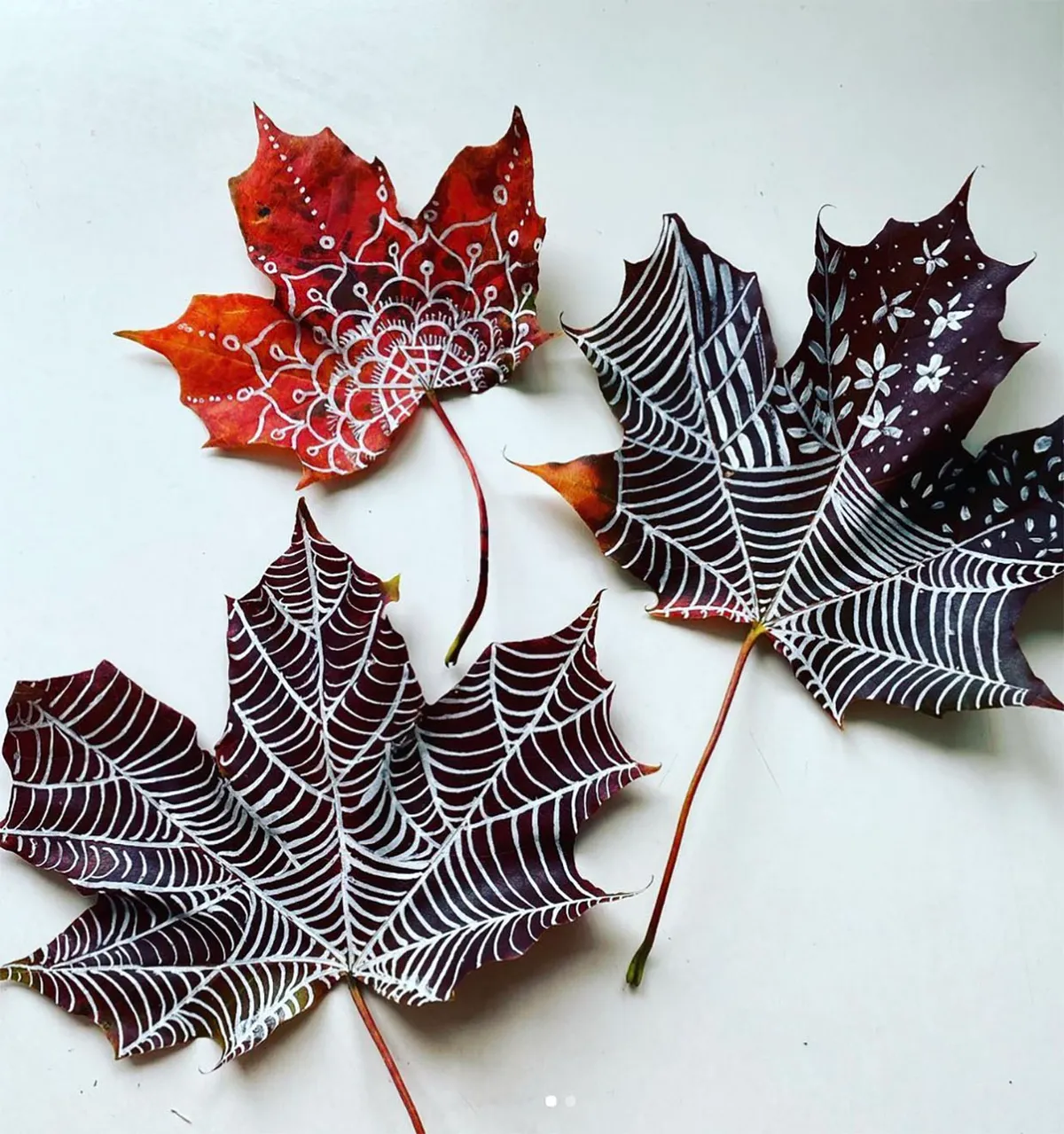 Halloween art projects – painted leaves