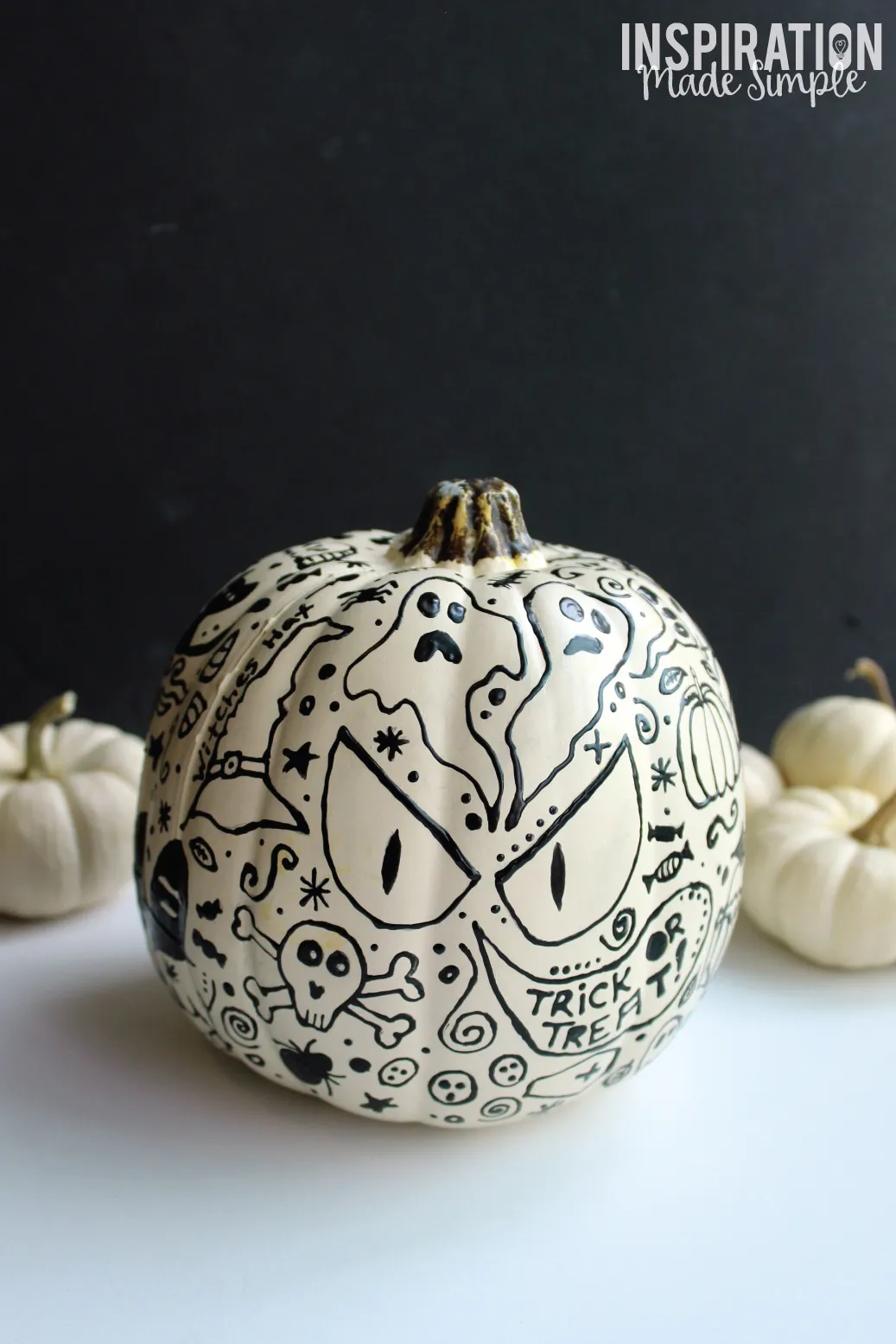 Doodle easy pumpkin painting idea