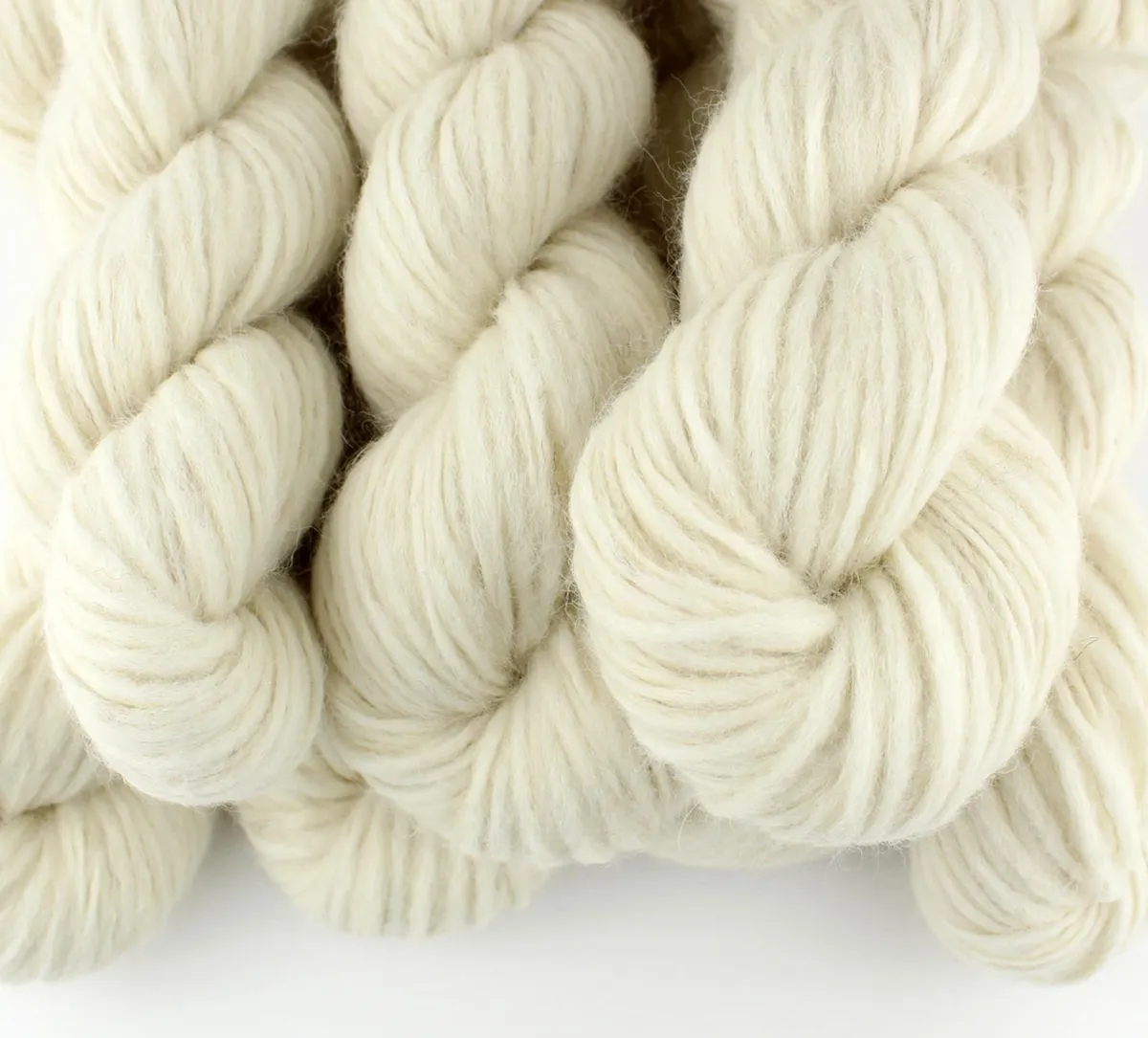 Fluffy chunky alpaca yarn