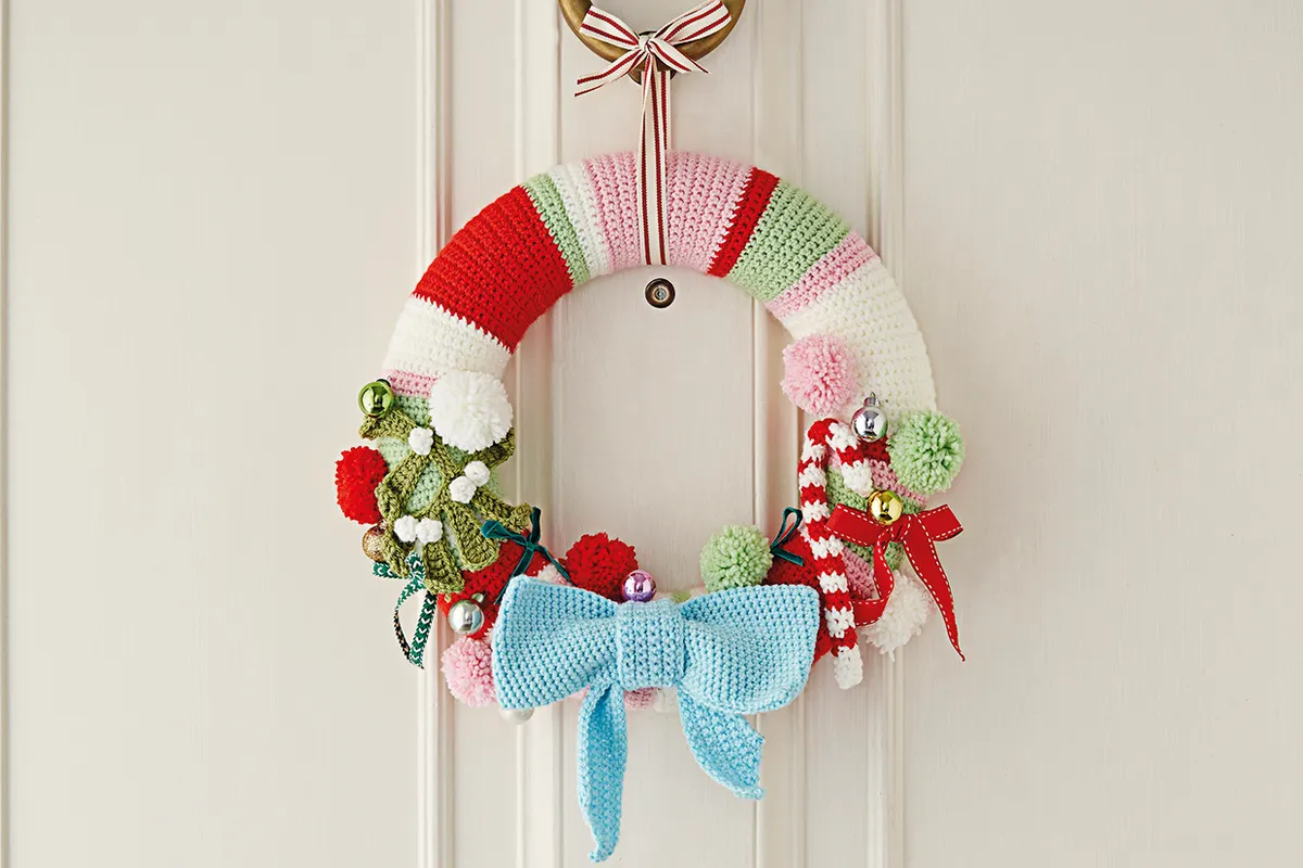 Free Christmas wreath crochet pattern