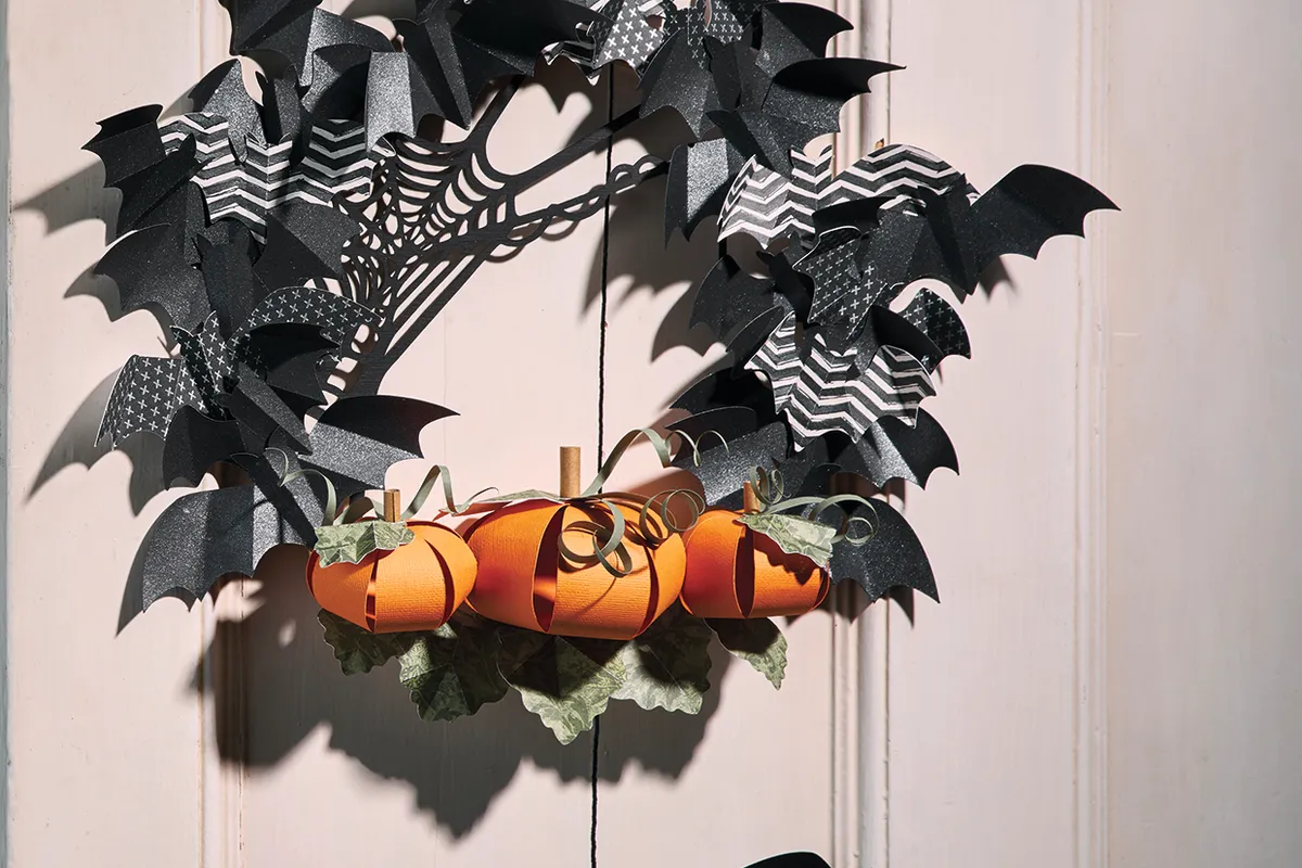 DIY Halloween wreath ideas brother
