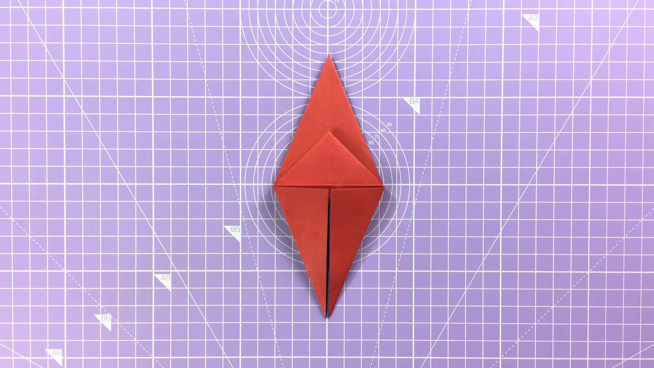 How to make an origami crane – step 10b