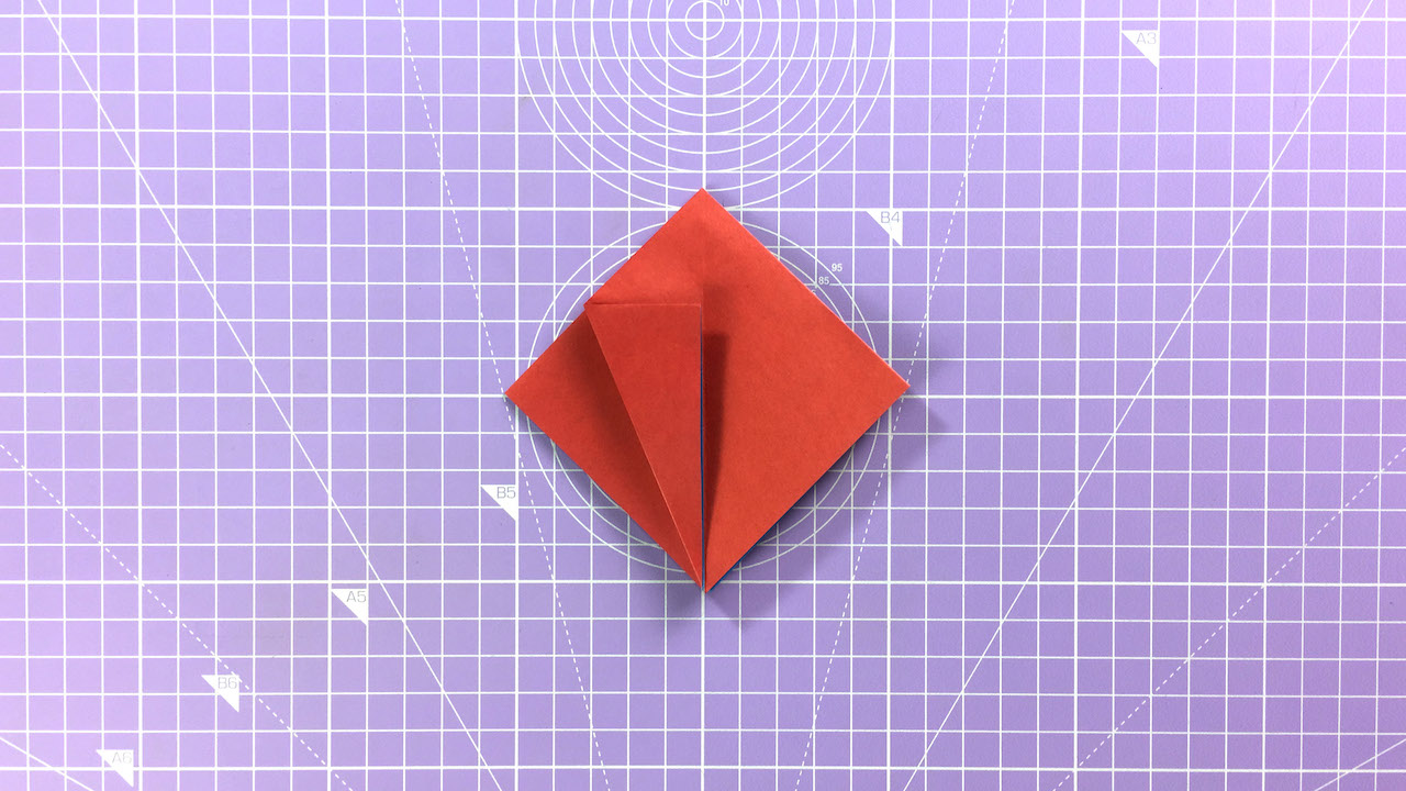 How to make an origami crane – step 4