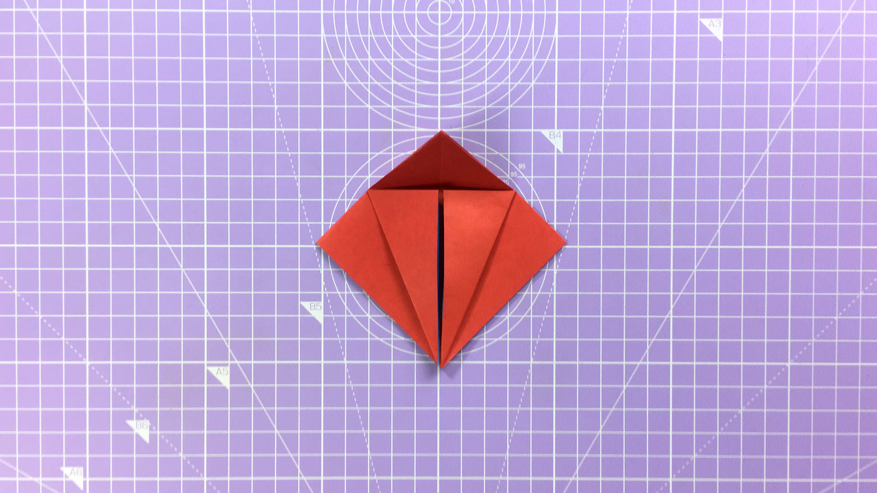 How to make an origami crane – step 6b
