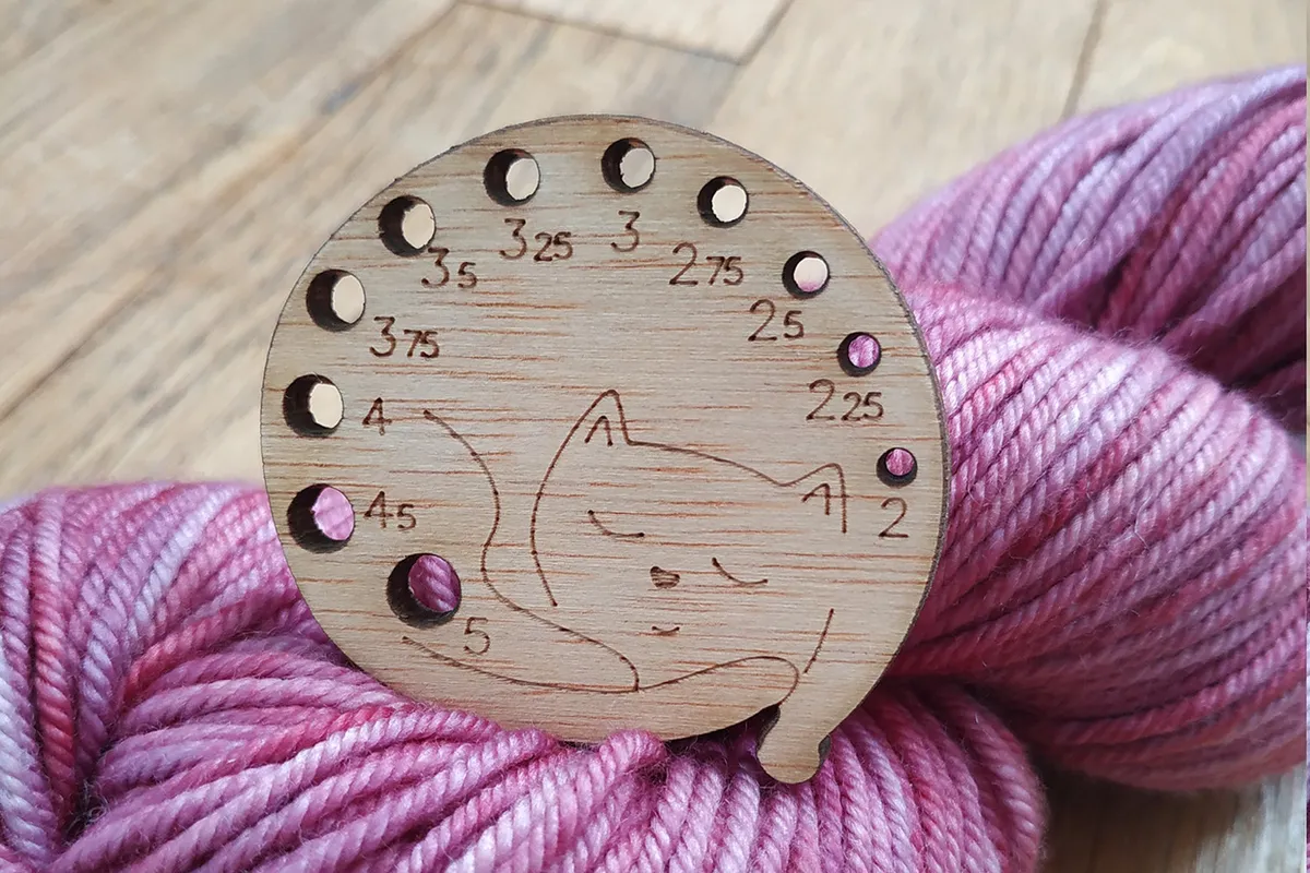 knitting tools and accessories gauge