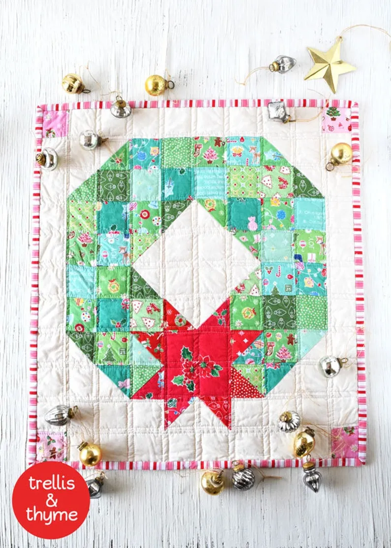 Trellis and Thyme Christmas wreath quilt pattern