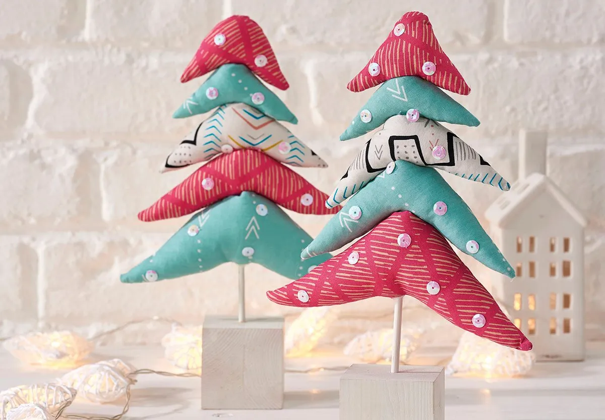 Christmas decorations to sew – fabric Christmas trees
