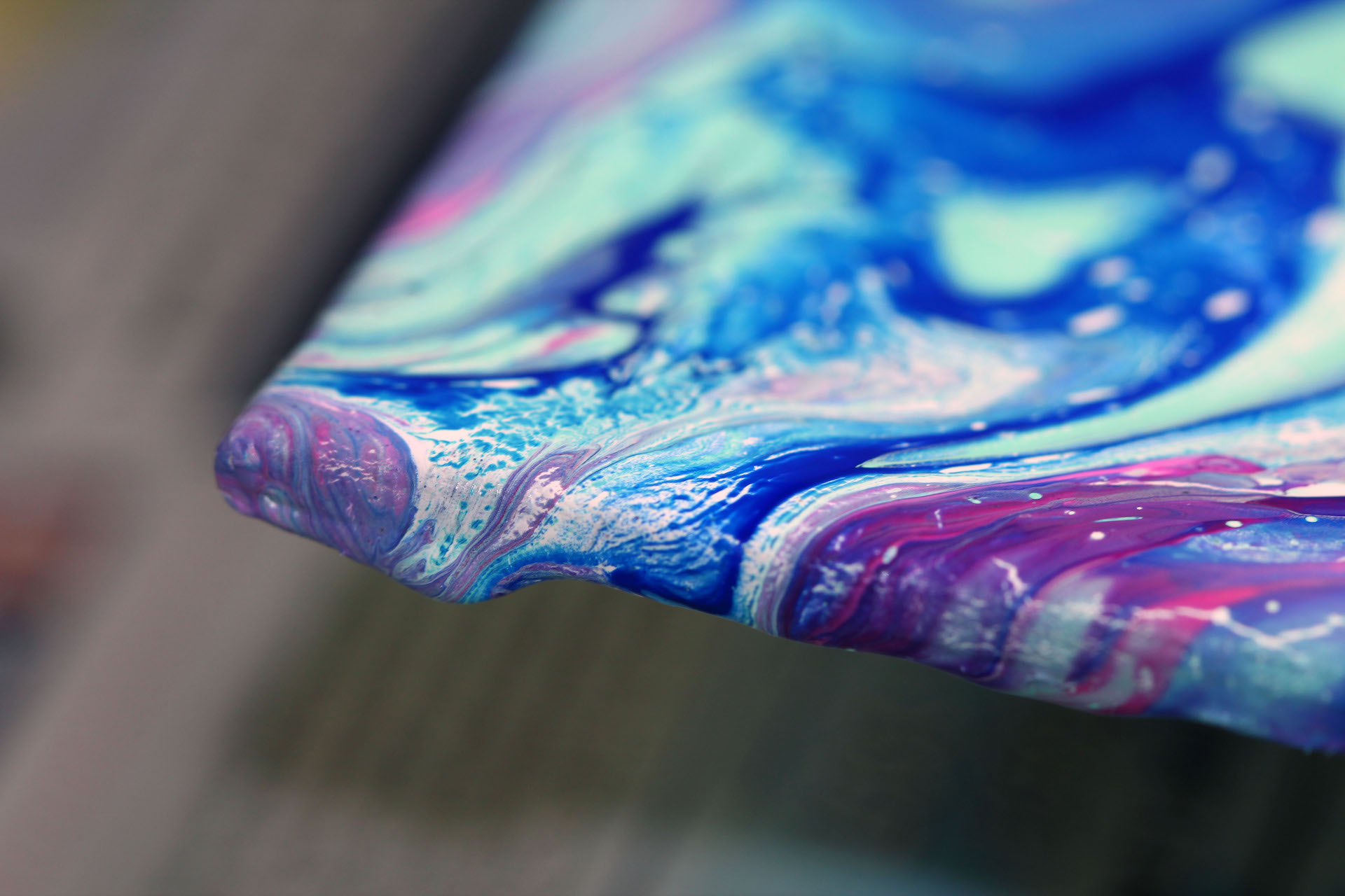 Acrylic pouring for beginners – step 10