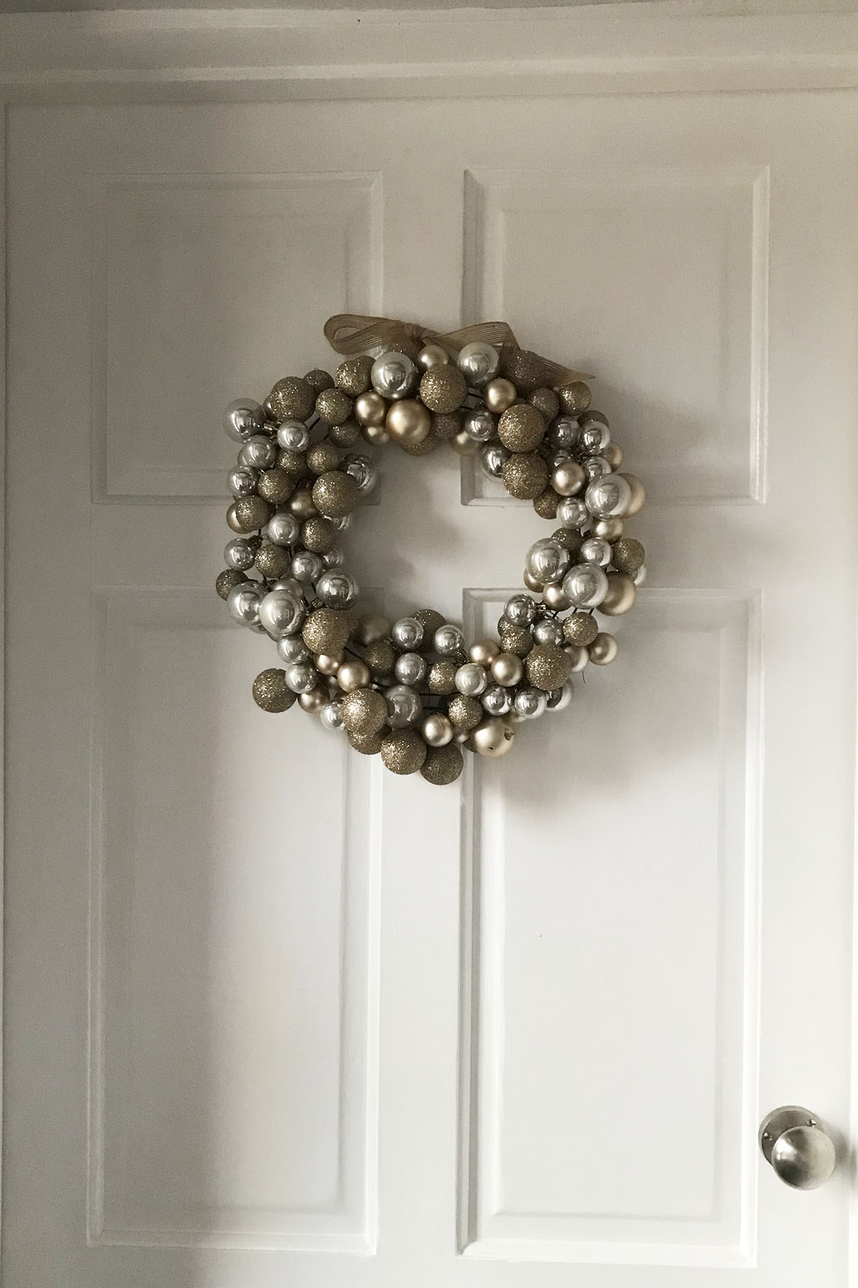 How to make a bauble wreath tutorial