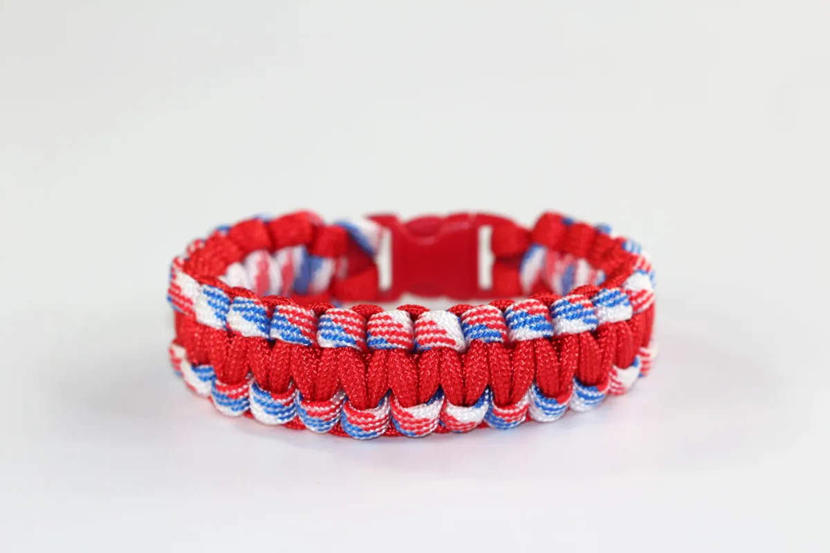 How to make a paracord bracelet with two colours