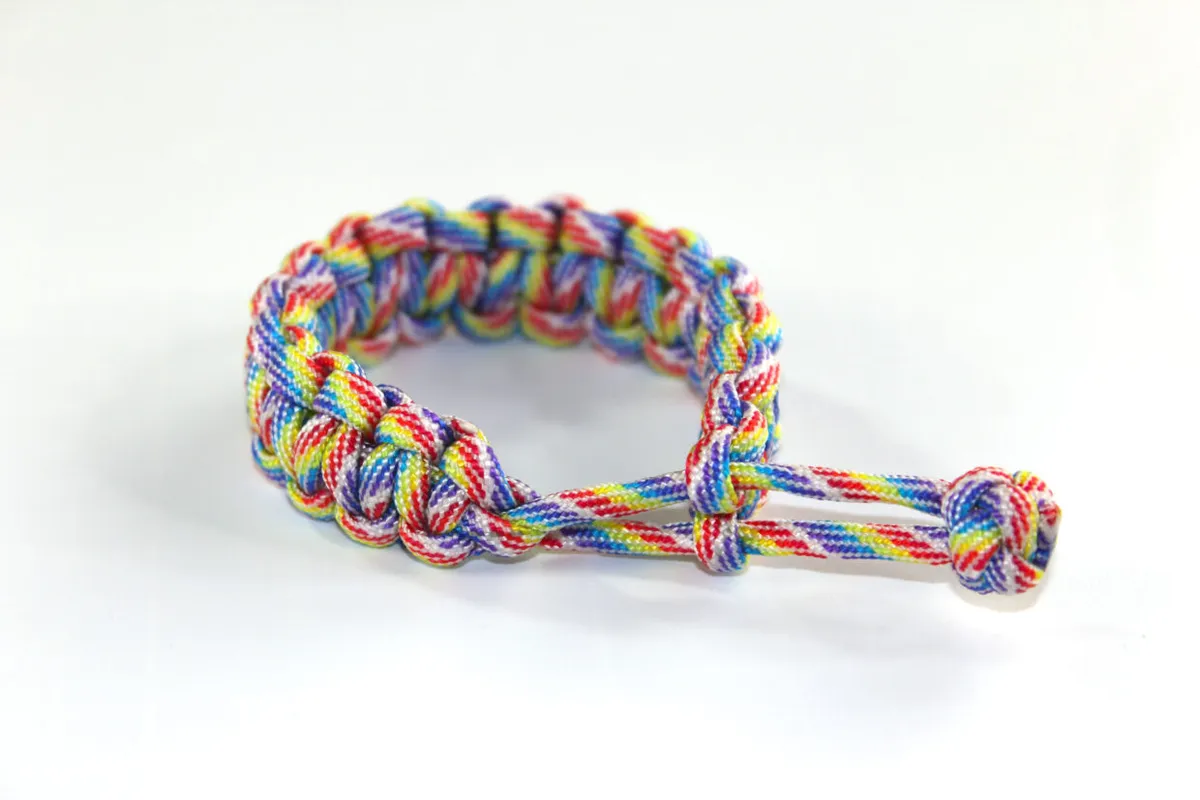 How to make a paracord bracelet without a buckle