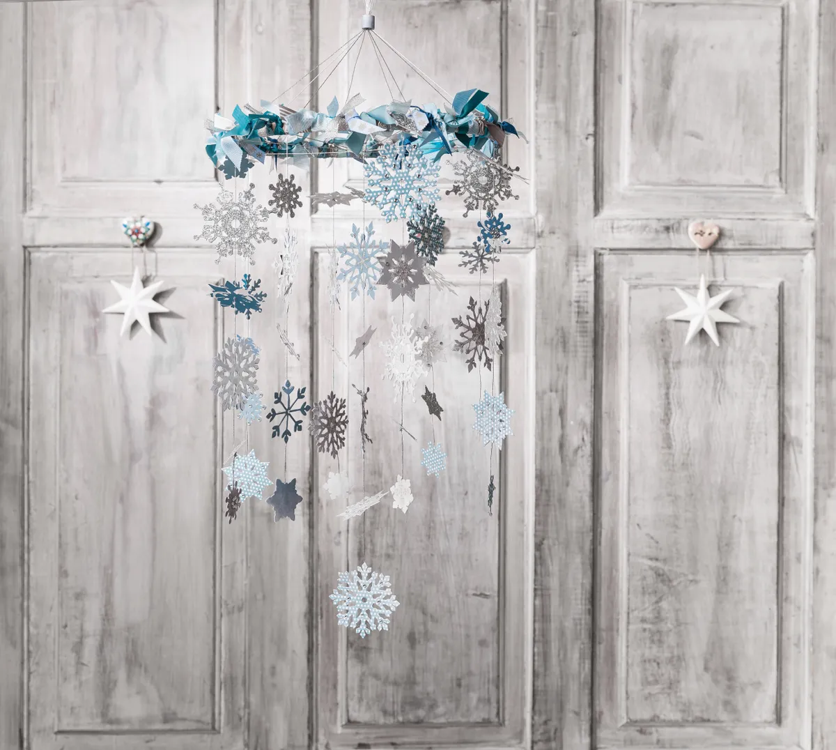 How to make a snowflake mobile - finished piece