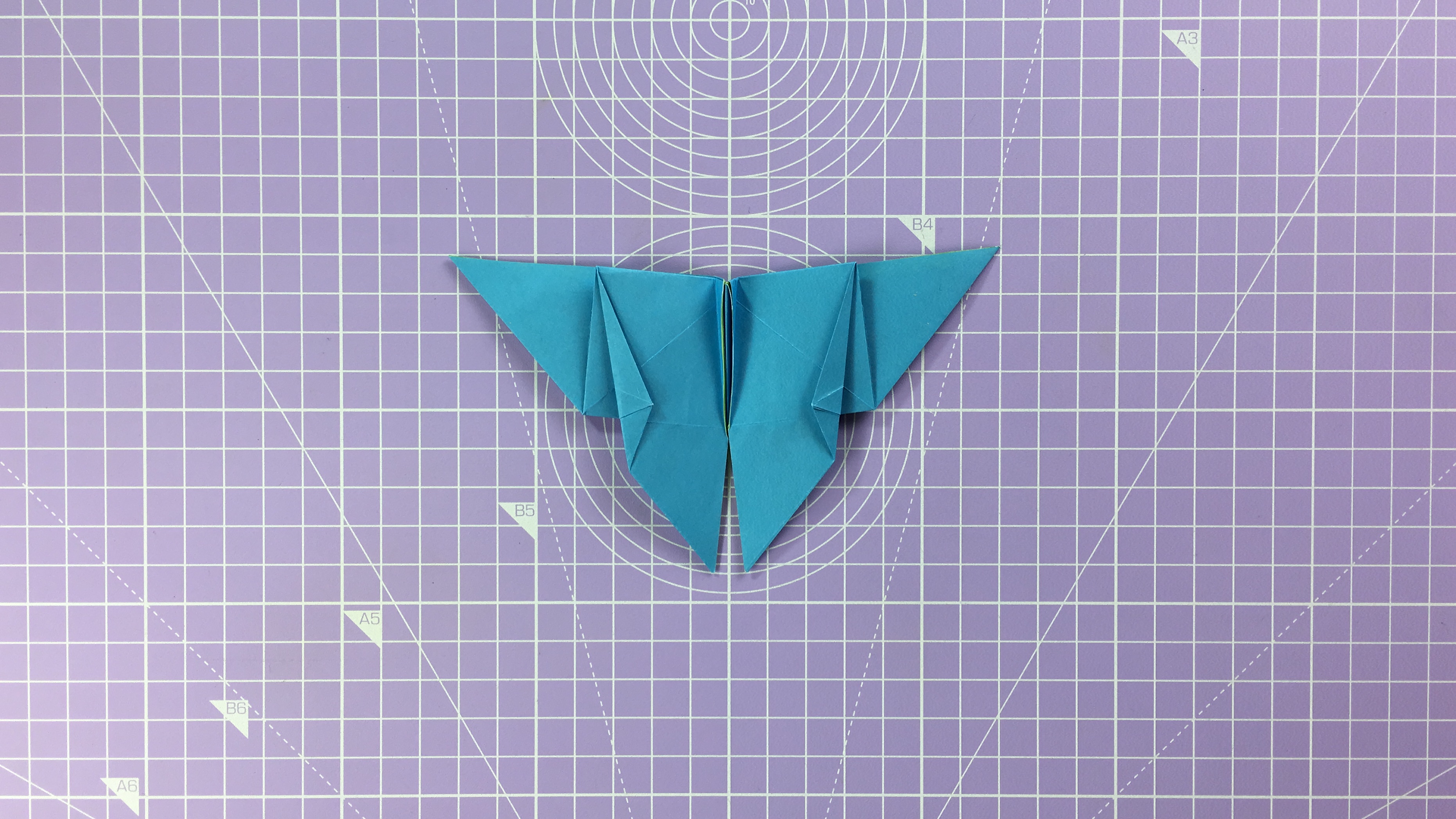How to make an origami butterfly - step 16