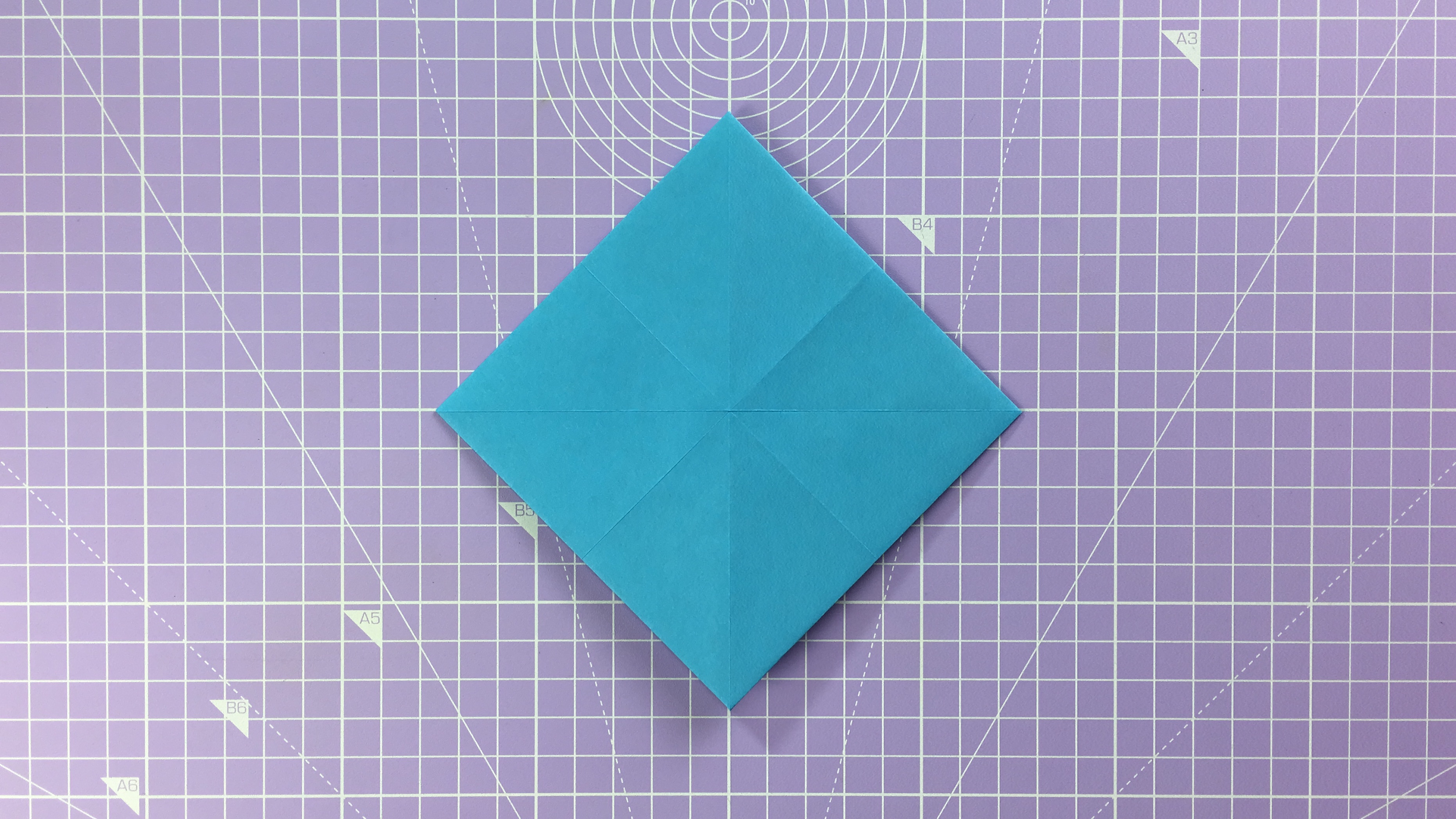 How to make an origami butterfly – step 4