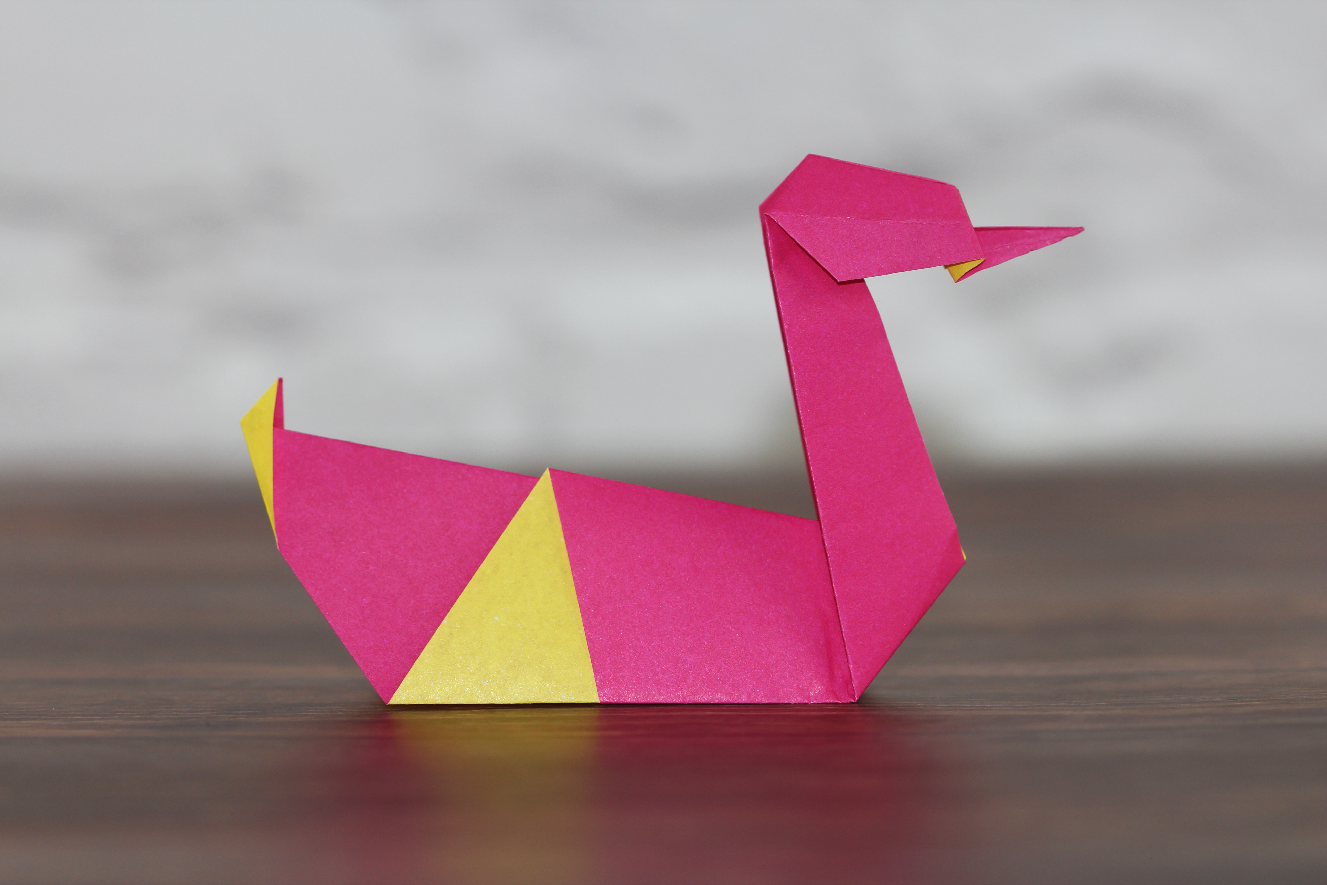 How to make an origami swan - pink and yellow_