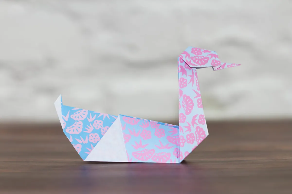 How to make an origami swan_