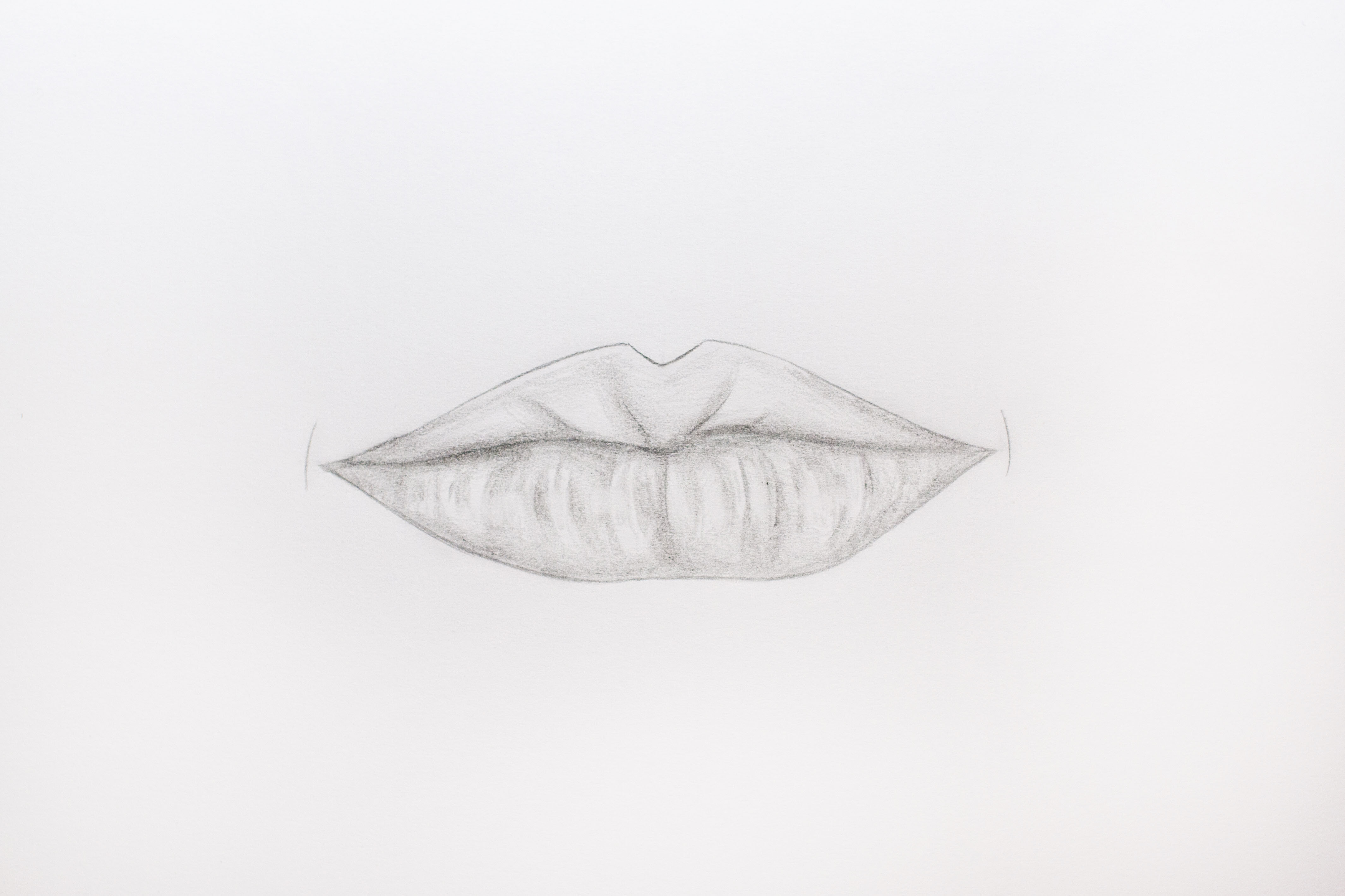 How to draw lips step 8