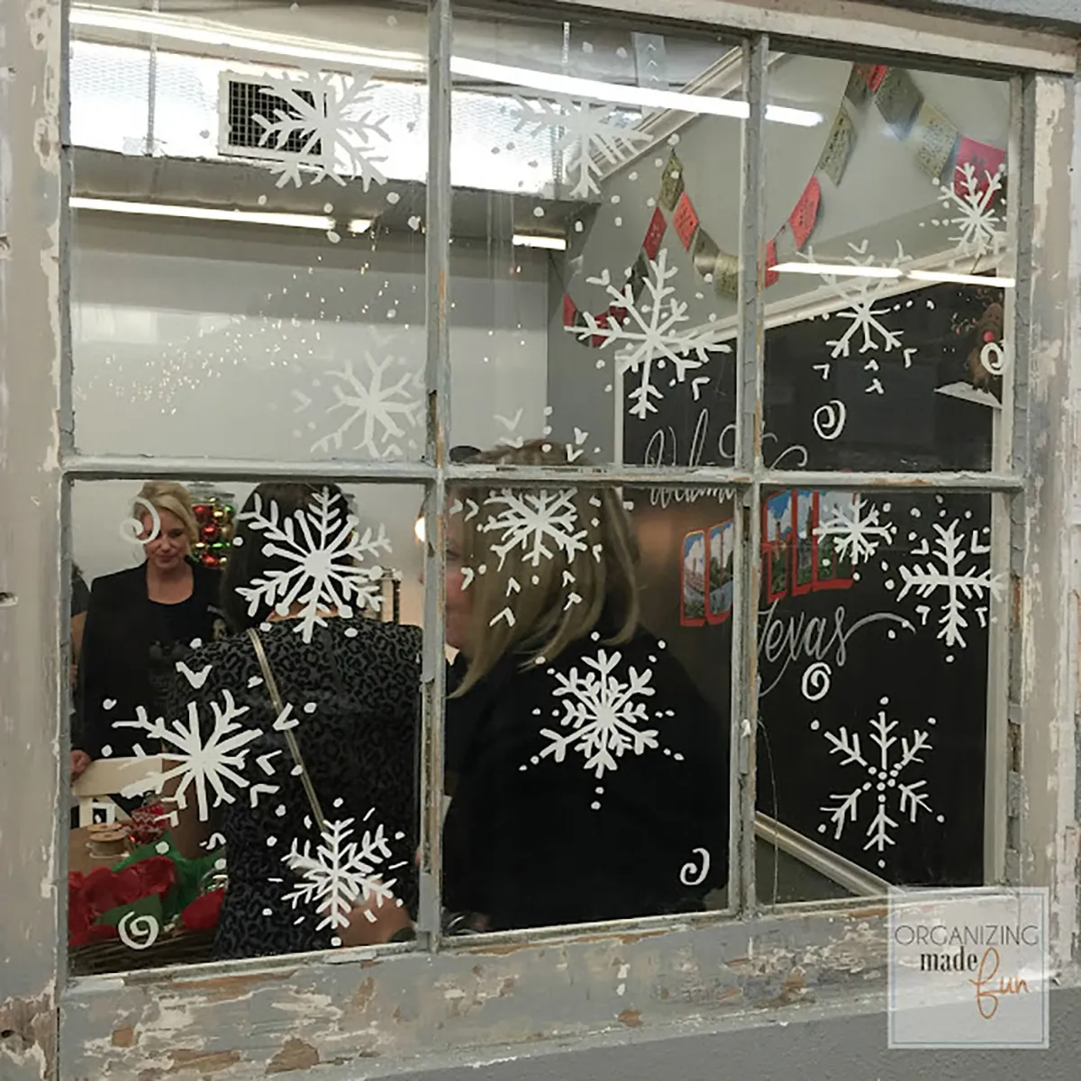 Window paint markers – snowflake Christmas window design