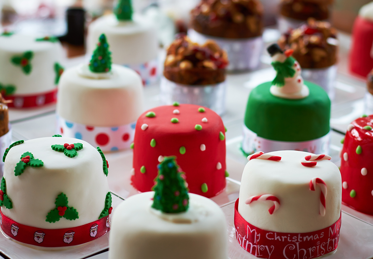 Santa Claus DIY Christmas cake kit - Bringing The Ho Ho Ho To Your Christmas  Table – Clever Crumb
