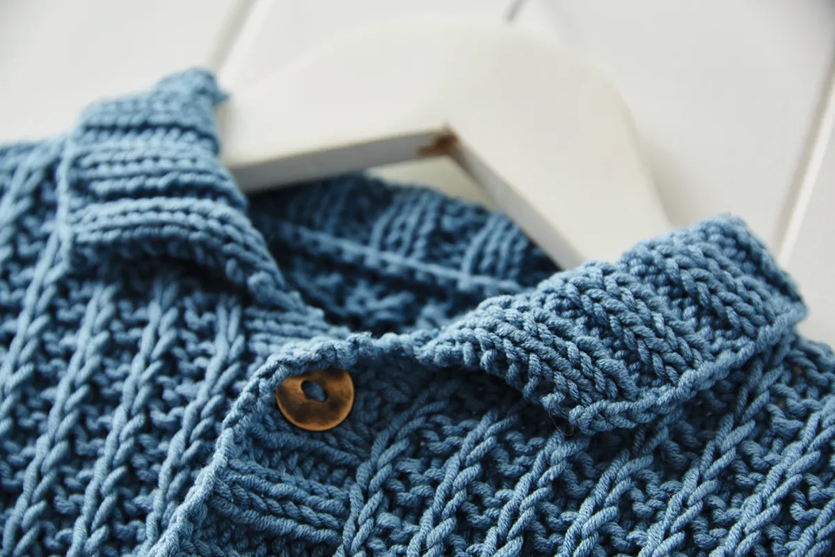 baby cardigan knitting pattern close