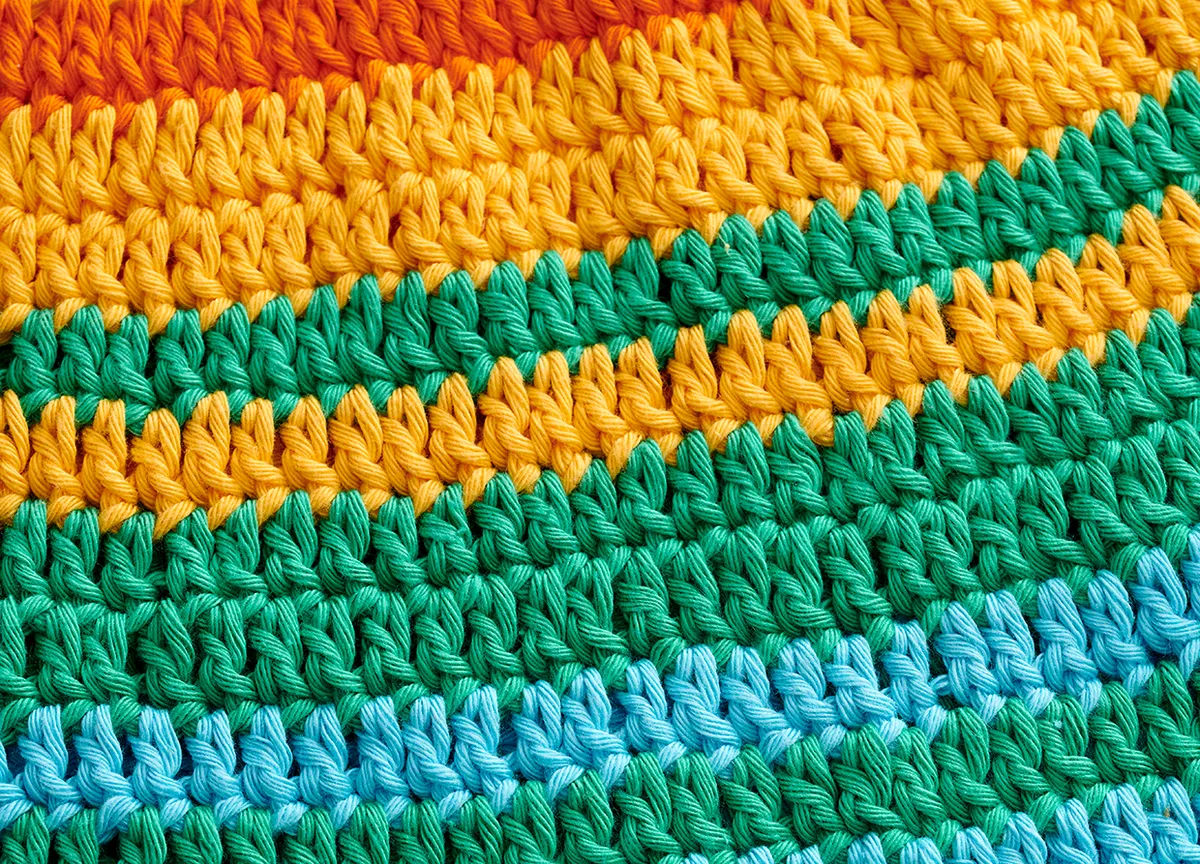 Free crochet baby dress pattern - colours