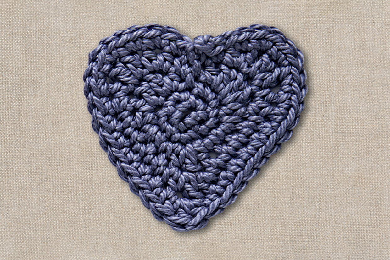 How to crochet a heart in 3 sizes