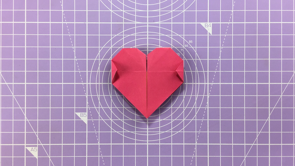 How to make an blossom origami heart – step 16, reverse