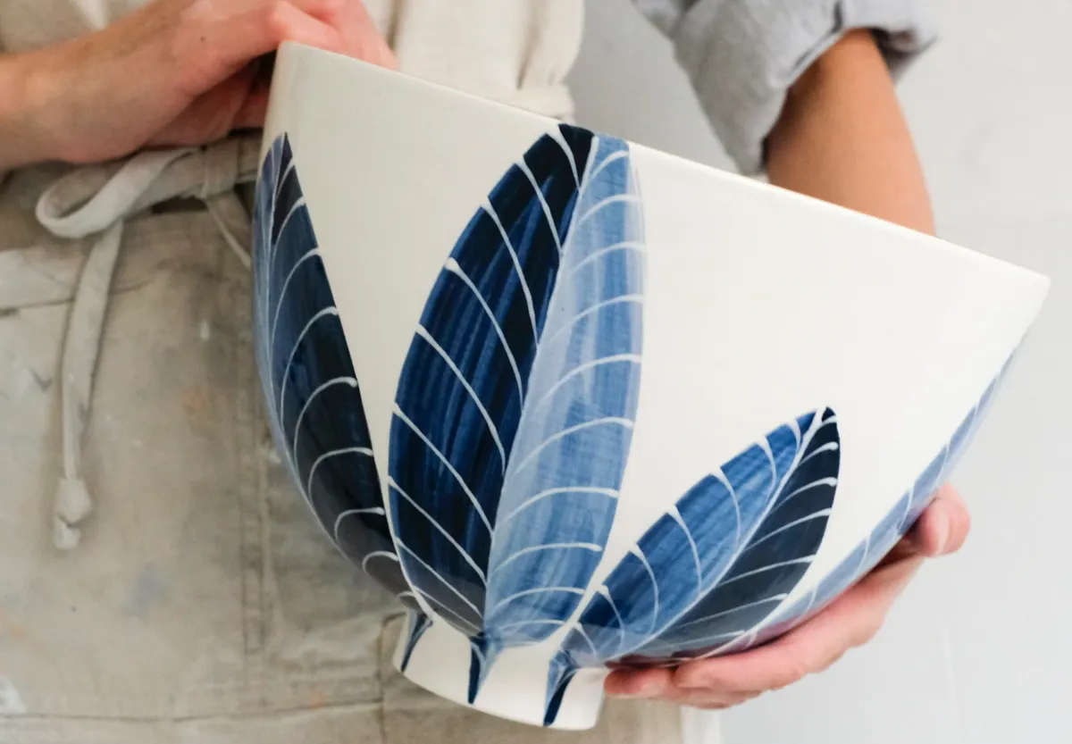 Feather pottery painting ideas