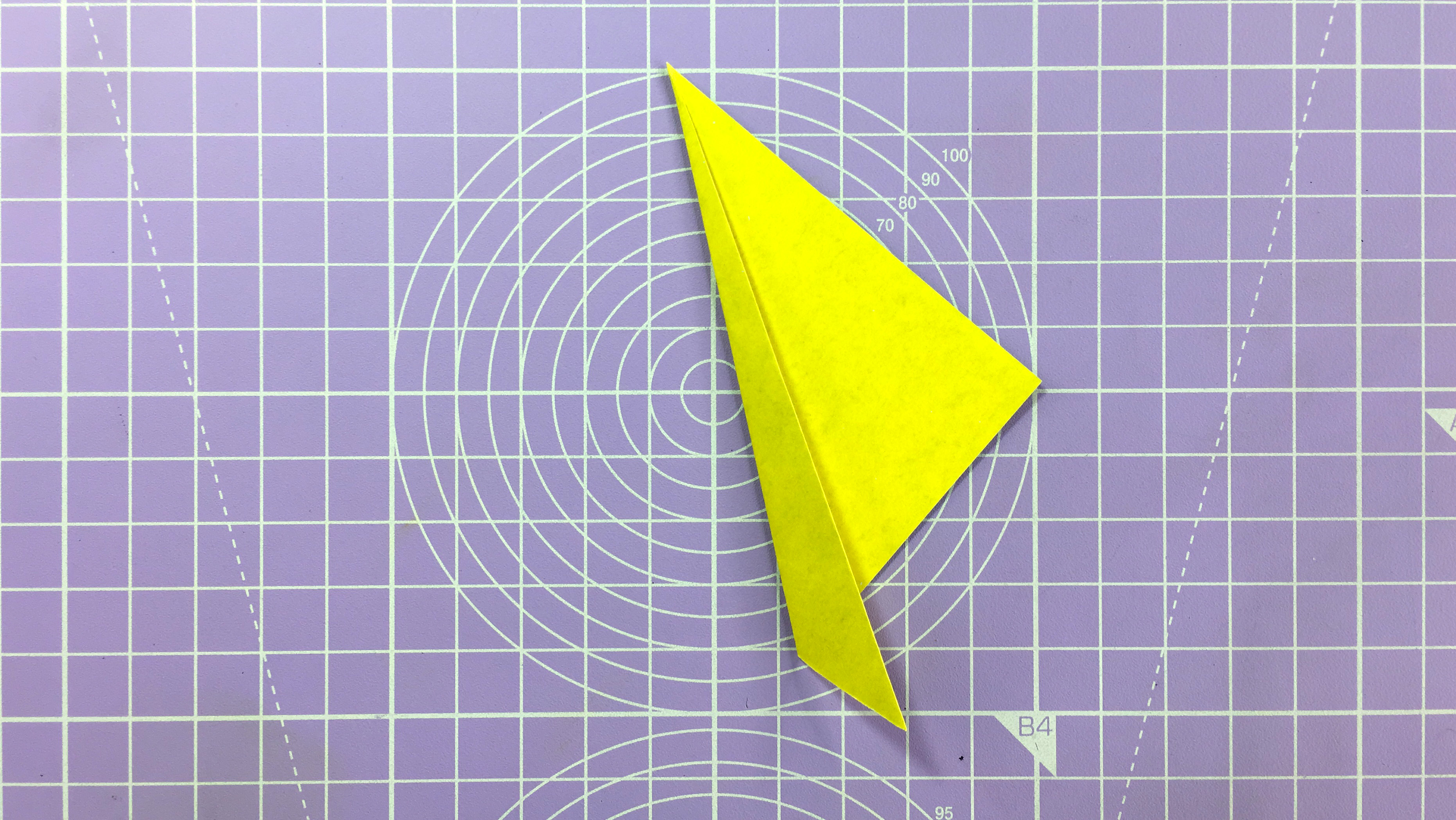 How to make an easy origami leaf - step 3