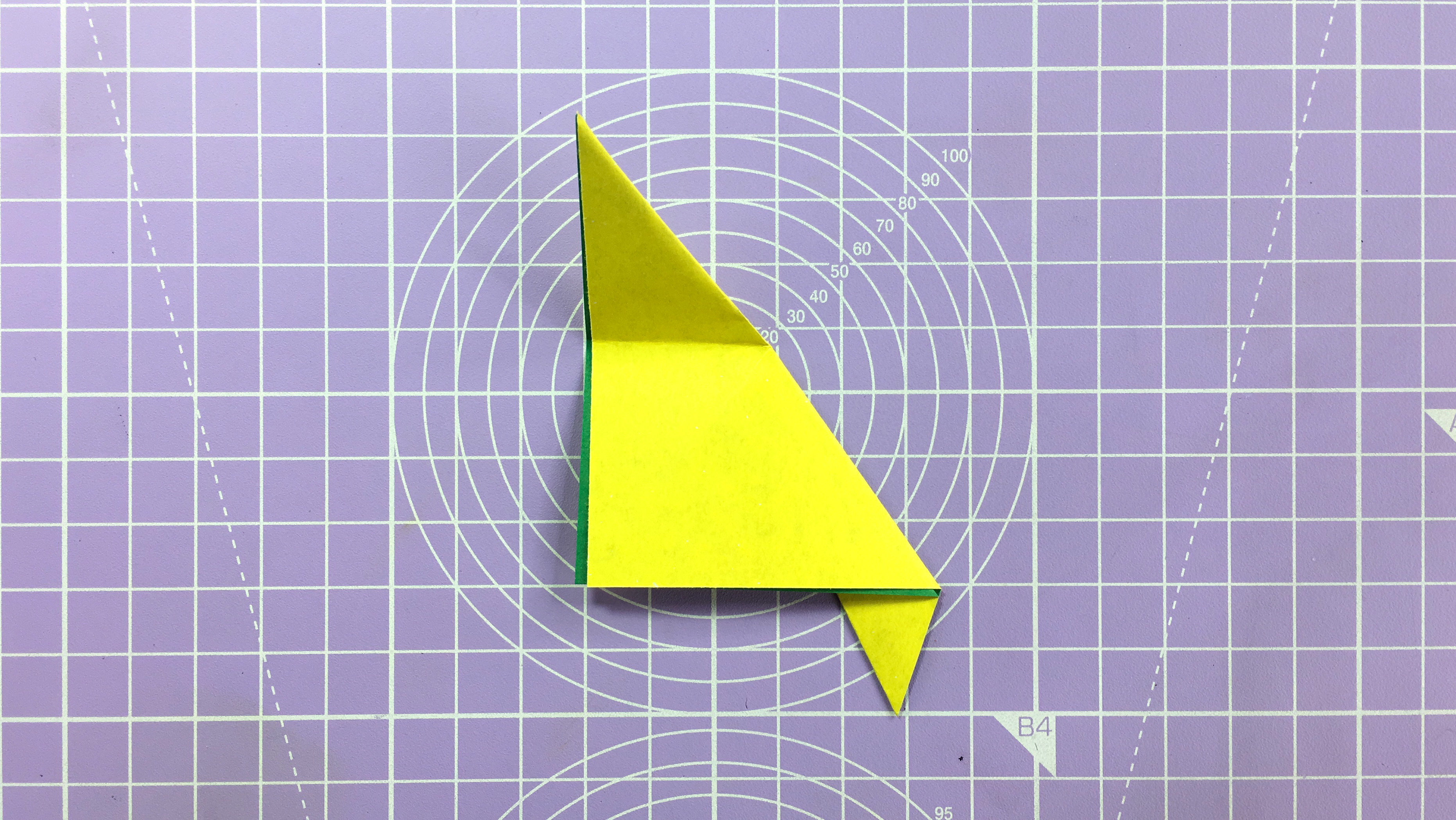 How to make an easy origami leaf - step 4c